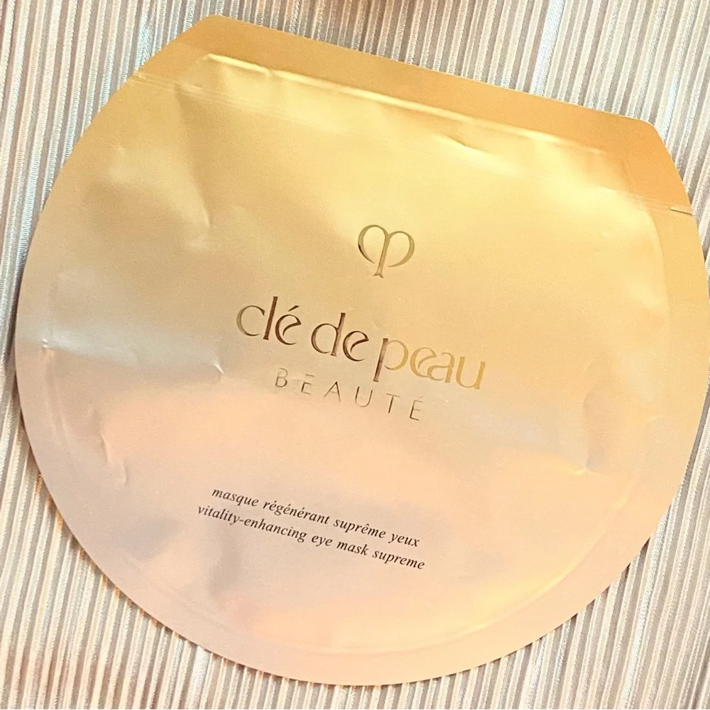Cle de Peau Beaute Vitality-Enhancing Eye Mask Supreme (1 count)